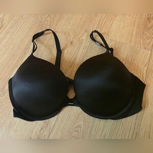 Victoria's Secret Very Sexy Push Up Black Bra Size 38D